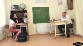 Classroom sex with very vulgar girls eager for rough dicks # 7