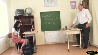 Classroom sex with very vulgar girls eager for rough dicks # 7