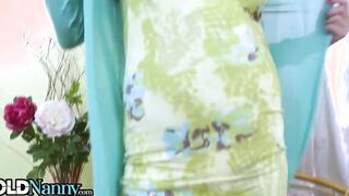 OLDNANNY Solo Older Showing Her Soak Snatch and Rough Nipples Up Close