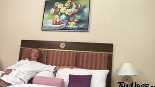 Pattaya Hooker Getting Screwed By A White Dude