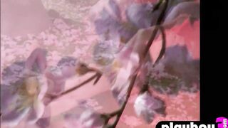 Bug melons Latin milf Karin Taylor posed totally nude after Hot swimming