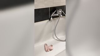 19 Yo Urinate peeing on slip homemade Clip