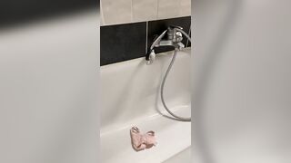 19 Yo Urinate peeing on slip homemade Clip