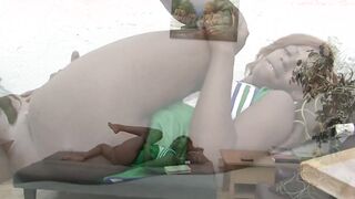 Daeja Monae liebt weisse Schwaenze