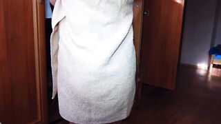 (barely legal) women Slides Cucumber Up Her Butt {4k}