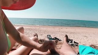 Tiffany and her bf pounded on the beach