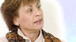 Omi Gudrun ist von alles Sex Toys ueberzeugt