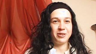 Entspanntes Teenagers spielt an Ihrer Fotze rum
