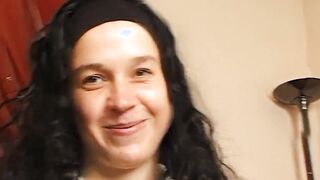 Entspanntes Teenagers spielt an Ihrer Fotze rum