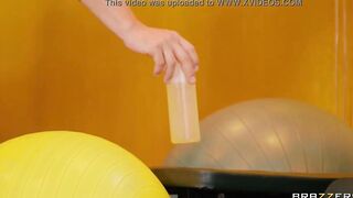 Cross Training with LaSirena / Brazzers  / download full from http://zzfull.com/clea