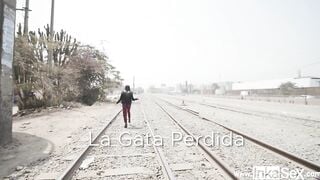 Slender Venezuelan celeb is approached by Peruvian near train