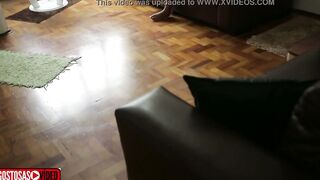 PADRASTO FILMA ENTEADA SÓ DE CALCINHA NA SALA