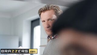 Brazzers - Huge Tit Blonde cougar Brooklyn Blue Takes some Huge Cock