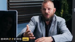 Brazzers - Long Titted Lena Paul Gets Eaten out at Work