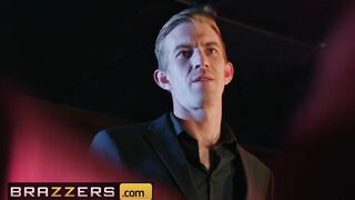 Brazzers - Milfs Hispanic Ava Koxxx Anal Encounter with a Stranger