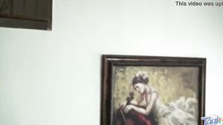 Solo 19 yo bimbo fingered her tight pink twat