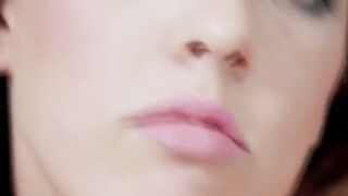 Brooke is a eighteen who loves to play alone with her sex toys