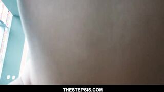 Curvy blonde teenagers Bombshell Bae step sister Chloe Lane wants to boned her vulgar long penis stepbrother pov