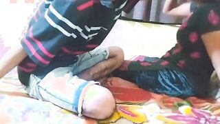 Meri bhabi ne aaj mera land pakadke bahar nikala xxx soniya