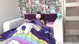 I love morning masturbation inside my bed