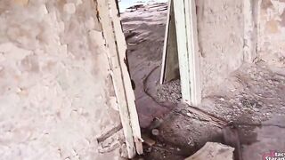 Super Sexy Sex With a school girl Into An Abandoned Building