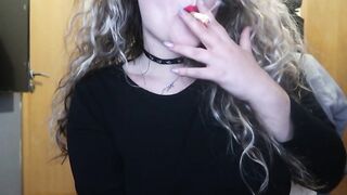 RED LIPS CUNT WITH MOUTH HAD AN GORGEOUS SMOKE CLOSE JUST FOR YOU