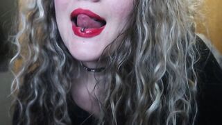 RED LIPS CUNT WITH MOUTH HAD AN GORGEOUS SMOKE CLOSE JUST FOR YOU