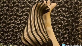 Mexican Tessa Dominatrix give an irresistible toes performance
