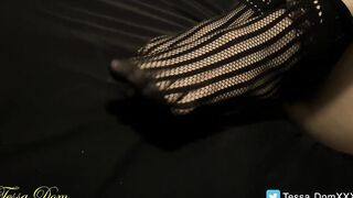 Mexican Tessa Dominatrix give an irresistible toes performance