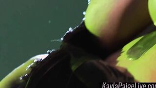 Hitachi Here! Solo Sweetheart Kayla Paige Rubbing 1 Off!