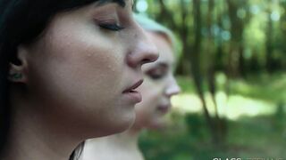 Lesbo lover got turned on and ficking their twat
