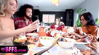 Babe 18 Blonde Invites Her Bf Over For Thanksgiving