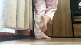 I love when you watch on my beauty foot