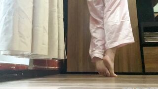 I love when you watch on my beauty foot