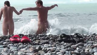 NUDIST BEACH Naked young lovers at beach 19 Yo nude lovers