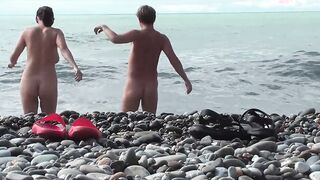 NUDIST BEACH Naked young lovers at beach 19 Yo nude lovers
