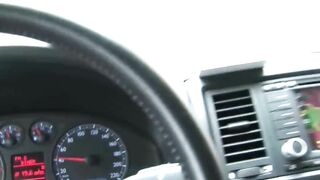 Versaute Anhalterin im BumsBus mitgenommen und gebumbst