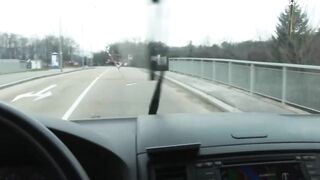 Versaute Anhalterin im BumsBus mitgenommen und gebumbst