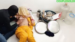 Bartan lelo bahut Shasta hai nahi to muze ake chodo