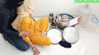 Bartan lelo bahut Shasta hai nahi to muze ake chodo