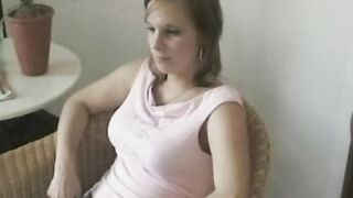 Curvy Blonde deutsche Sau das erste mal vor der Kamera