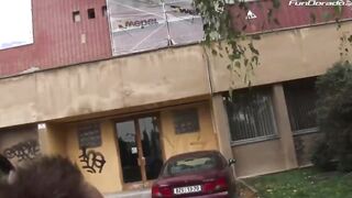 Leonelle wird im Bumsbus richtig zerfickt