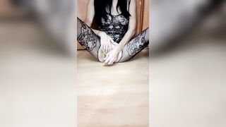 hot tights cougar sit on cock