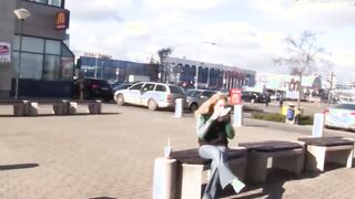 Tittenfick im Bumsbus mit Annie Angel geiler Sau