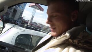 Tittenfick im Bumsbus mit Annie Angel geiler Sau