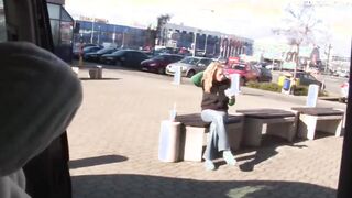 Tittenfick im Bumsbus mit Annie Angel geiler Sau