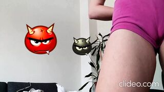 A vulgar next door shows cameltoe on camera