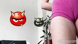 A vulgar next door shows cameltoe on camera