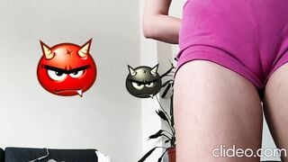 A vulgar next door shows cameltoe on camera