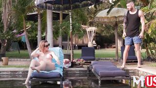 LAA-0008-Famous Pornstar Got Banged inside a Swimming Pool 004